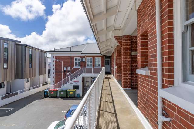 2/54 Northland Road Northland_1