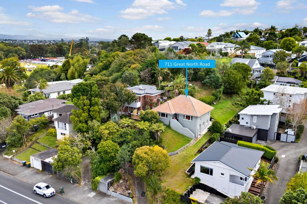 711 Great North Road_3