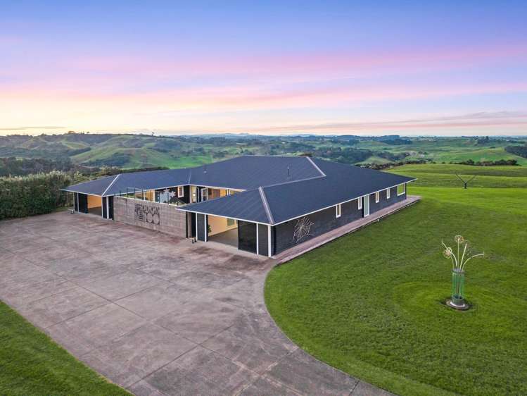 215 J Renall Road Pollok_44