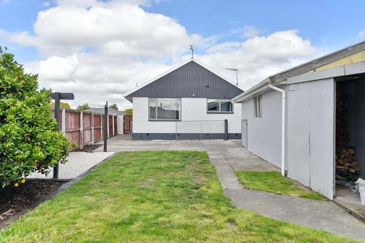 25 Dunstan Crescent Hornby_31