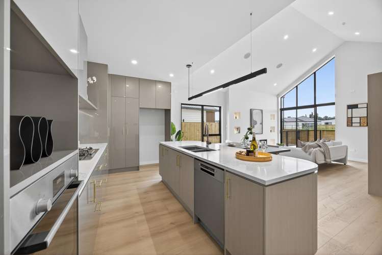 6 Tuwai Crescent Opaheke_10