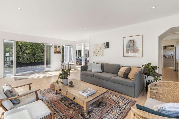 88 Queens Drive Oneroa_9