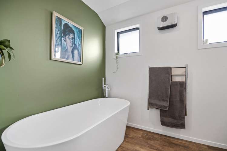 16 Huntaway Close Stoke_21