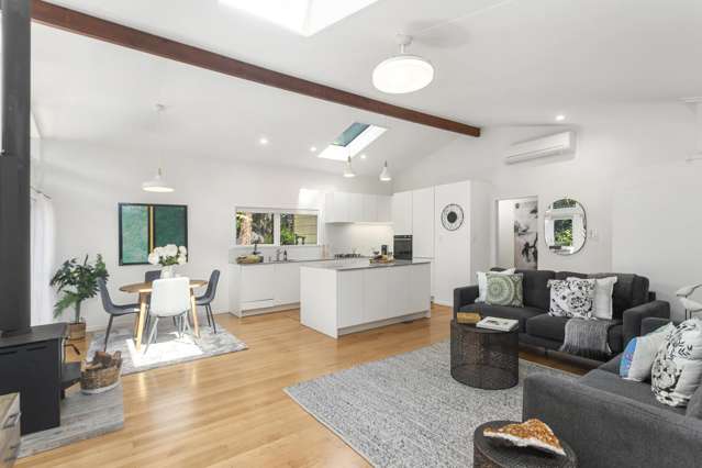 1 Ngaio Road Titirangi_3