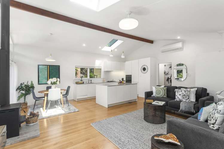 1 Ngaio Road Titirangi_2