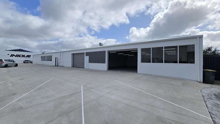 Unit B, 60 Porana Road Wairau Valley_9