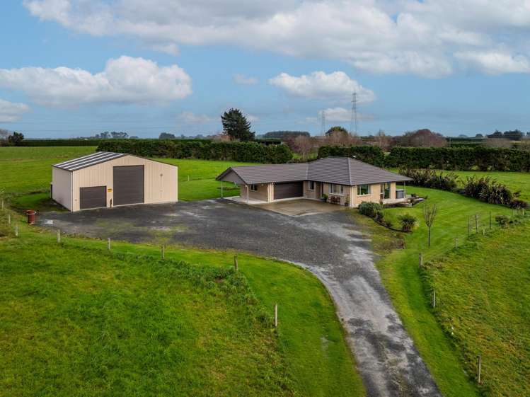 406 Flora Road East Makarewa_1