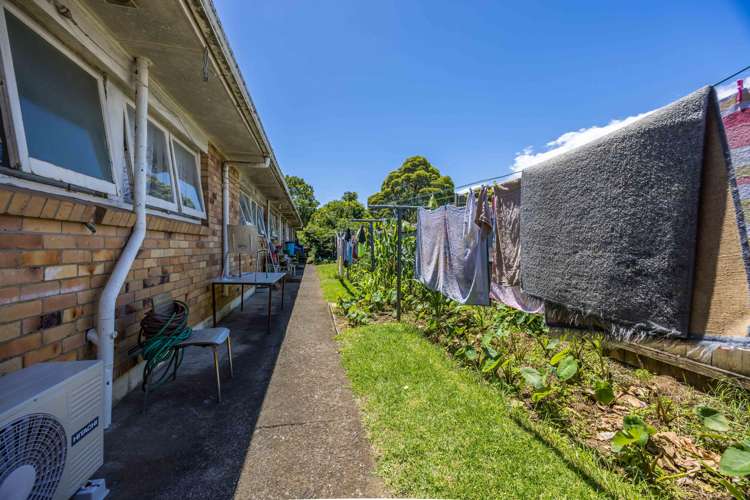 25 Point England Road Point England_17