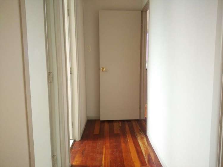 99 Vodanovich Road Te Atatu South_10