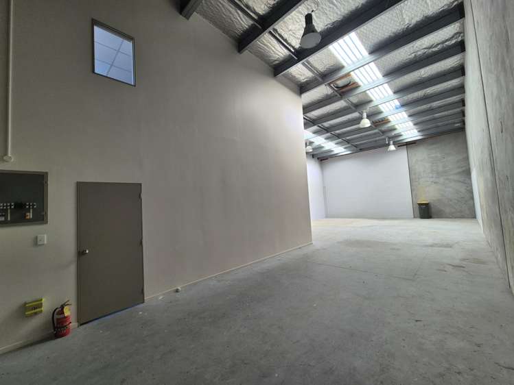 4/15 Paramount Drive Henderson_3