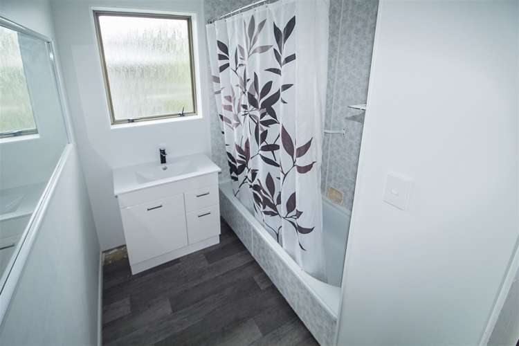 19 Queen Street Pareora_11