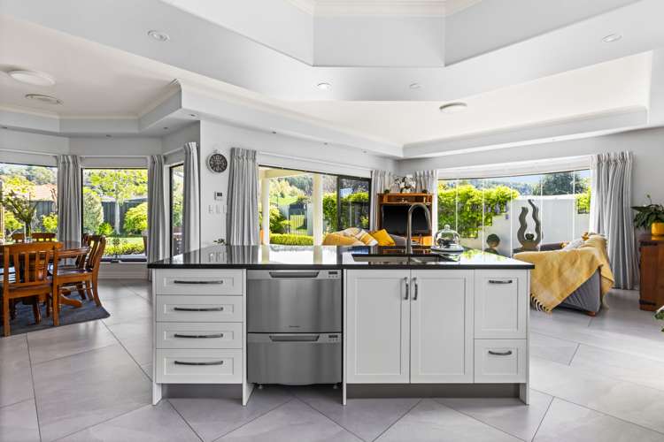 36 Kensington Drive Taradale_5