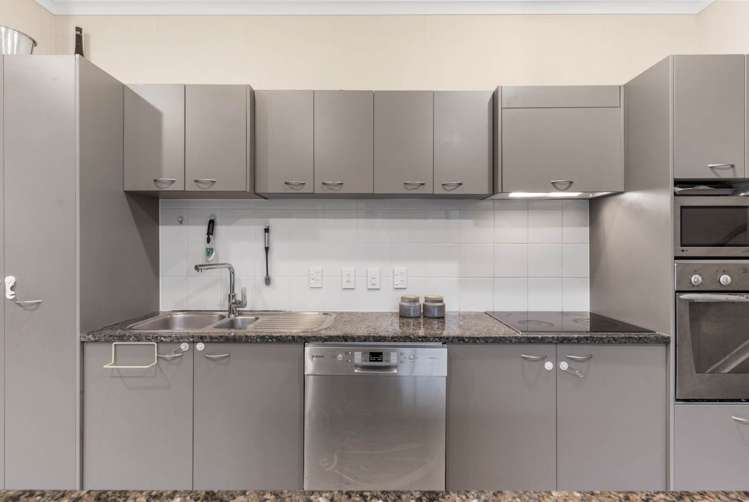 84 Skip Lane East Tamaki_10