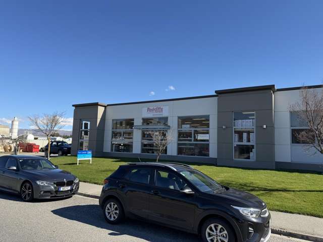 Unit A, 2 McNulty Road Cromwell_1
