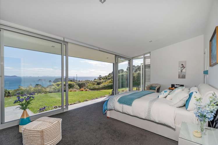 47 Sarahs Hill Hahei_10