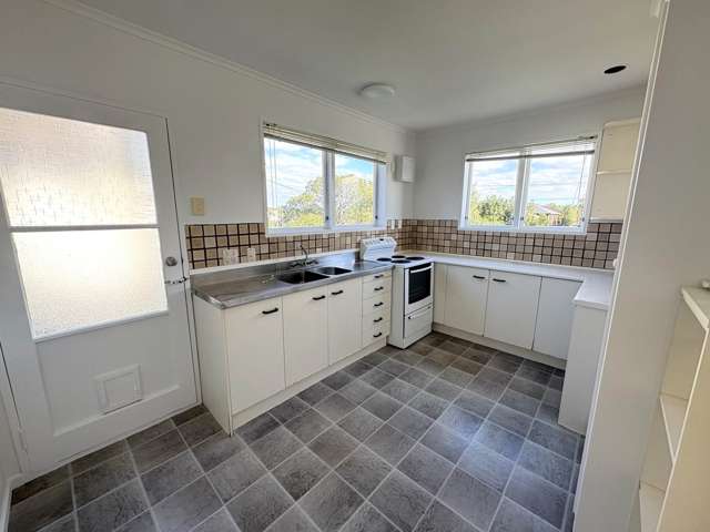 2/58 Clonbern Road Remuera_2