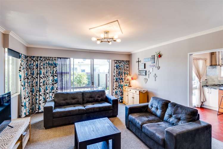 208 Caroline Place Mayfair_17