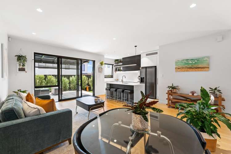 3 Sierra Pine Road Hobsonville_6