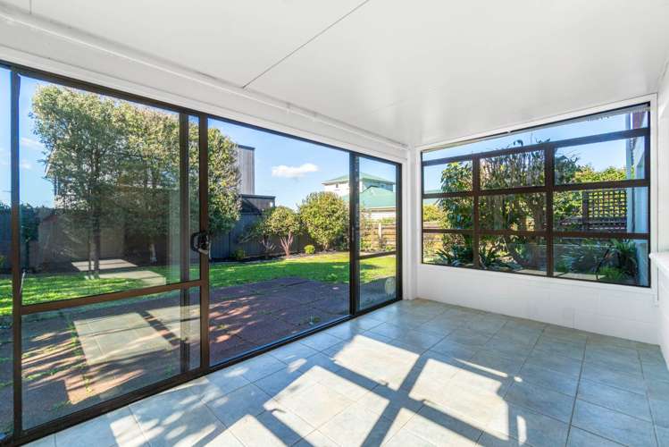 2/30 St Vincent Avenue Remuera_17
