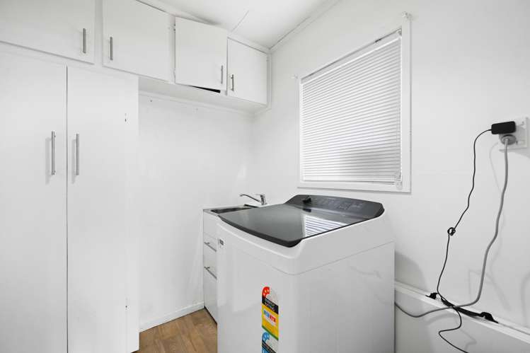 59 Resthill Crescent Glenview_17