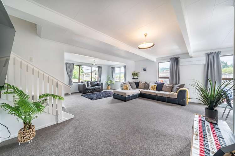 1 Garth Lane Maoribank_9