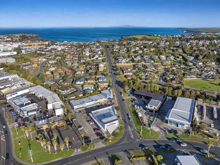 9B/15 Karepiro Drive Stanmore Bay_17