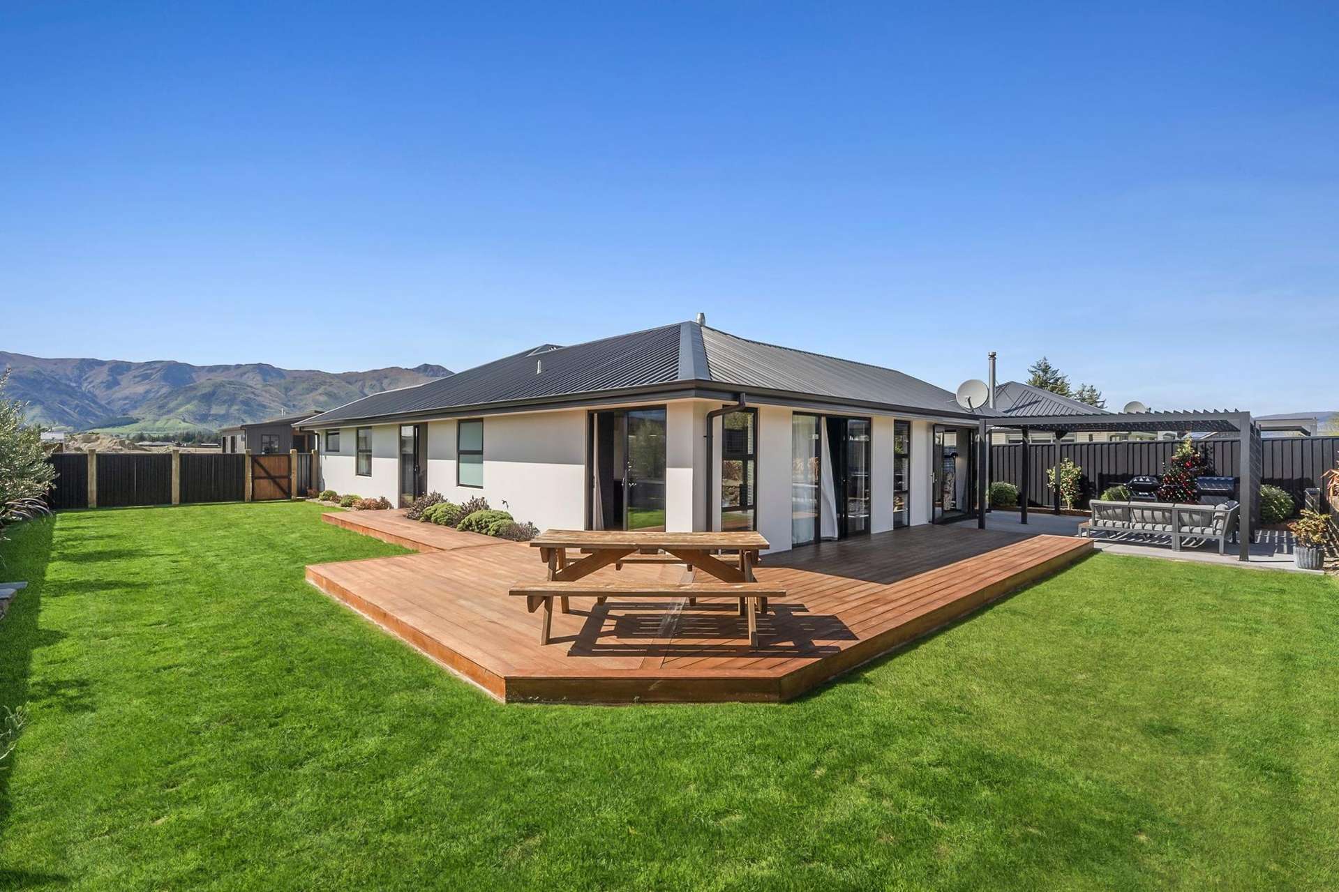 18 Swan Street Lake Hawea_0