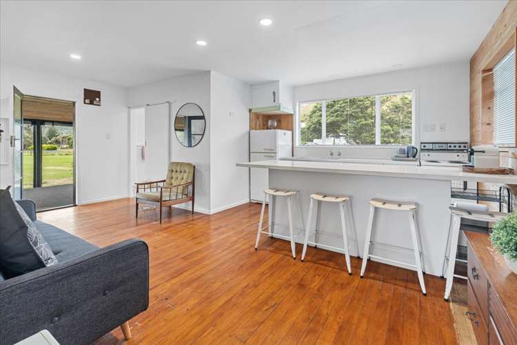 24 Rauparaha Street Marokopa_8