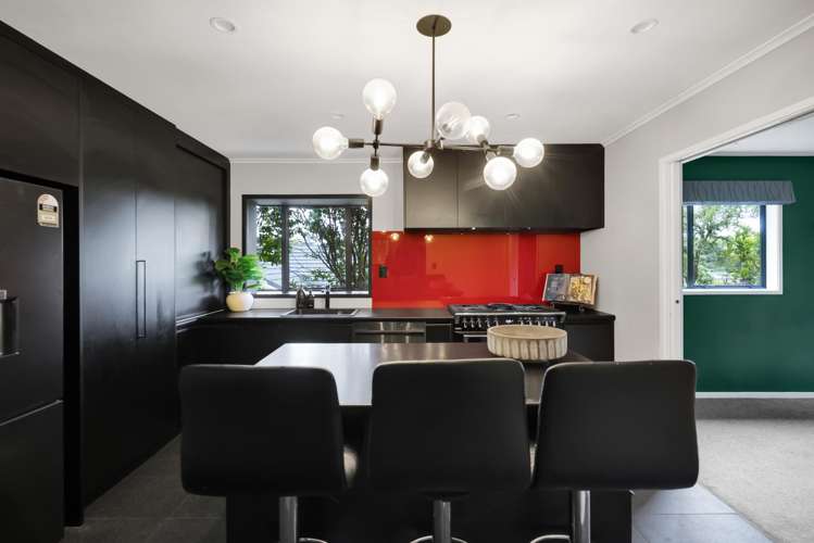 9 Ruskin Place Westown_6