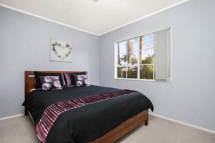 95 Saint Annes Crescent Wattle Downs_5