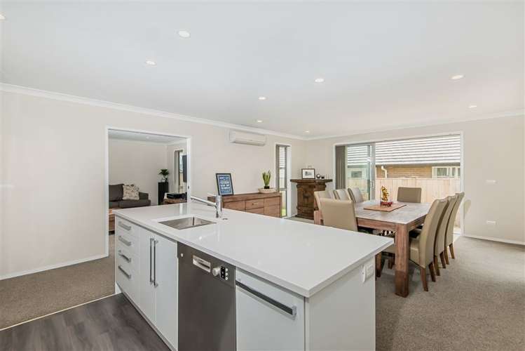 102 Pohutukawa Parade Riverhead_6