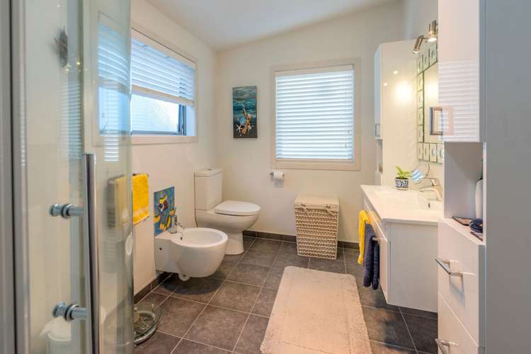 8 Barrett Drive Waikanae Beach_16