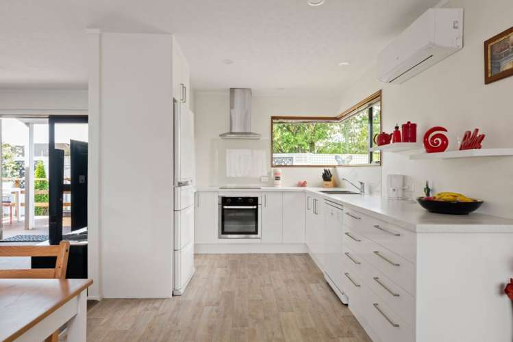 2/32 Nikau Street Stoke_7