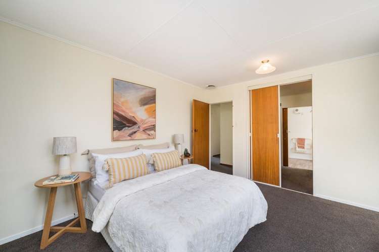 38 Somerset Crescent Highbury_10