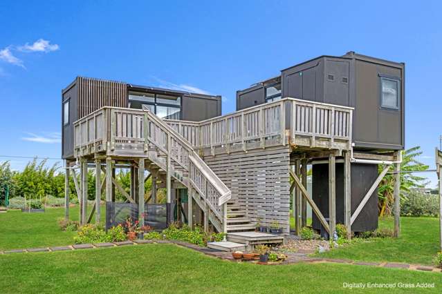 A Unique Off-Grid Lifestyle Haven