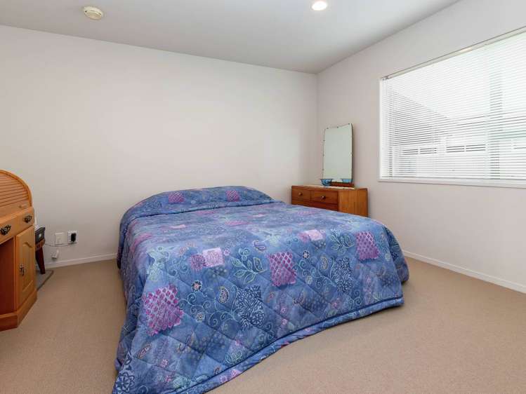 2/30 Uxbridge Road Mellons Bay_5