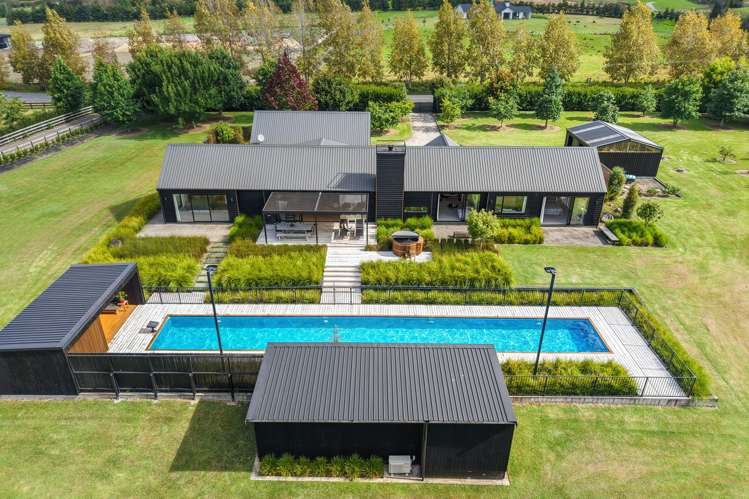 45 Three Oaks Drive_3