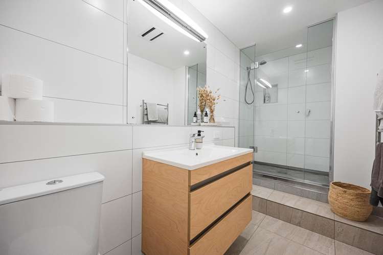 34A Eaton Road Hillsborough_18