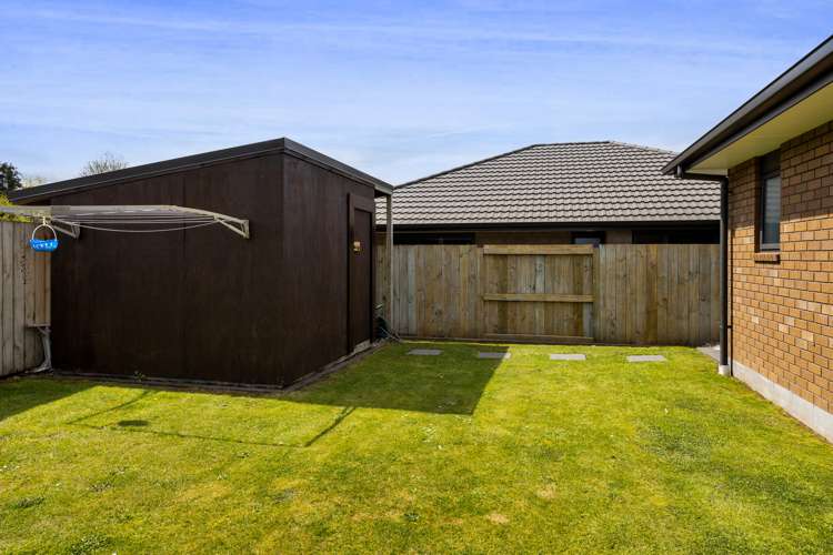 6 Montague Grove Stratford_23