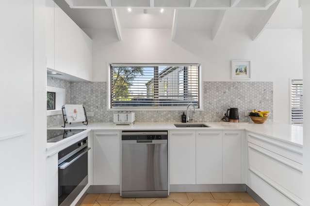 490B Beach Road Murrays Bay_2