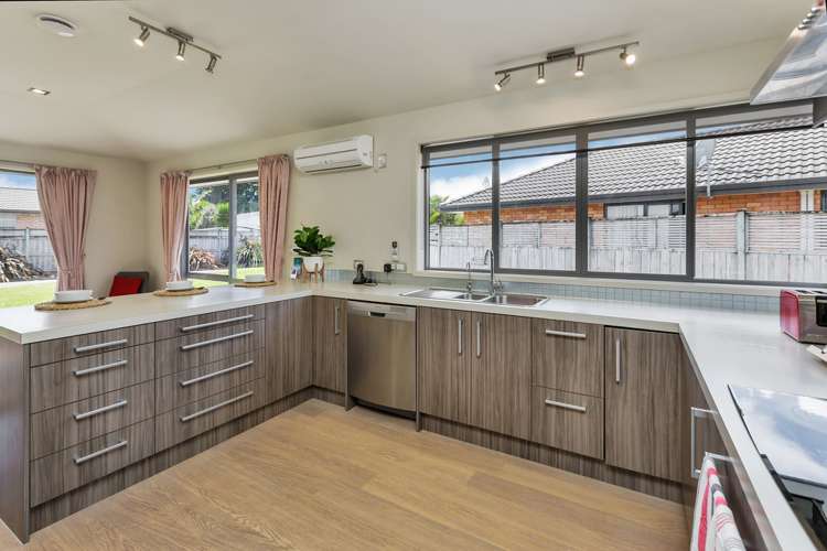 17 Conifer Grove Kamo_6