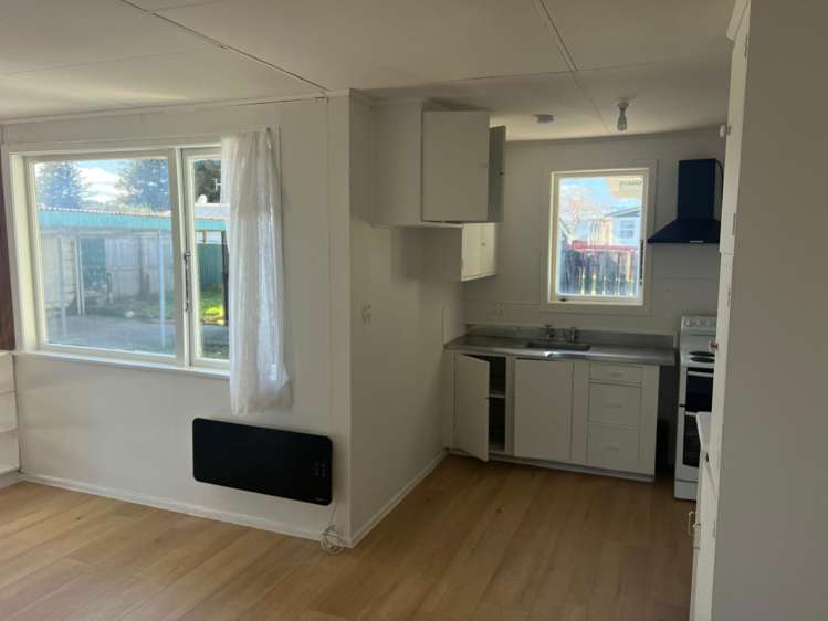 8 Hingaia Street Turangi_3