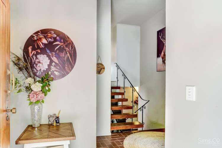 235 No 2 Line Okoia_17