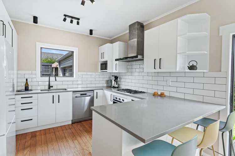 3 Huia Road Raumati Beach_11