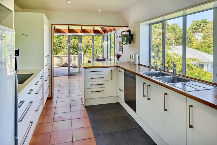 1 Roys Road Plimmerton_6