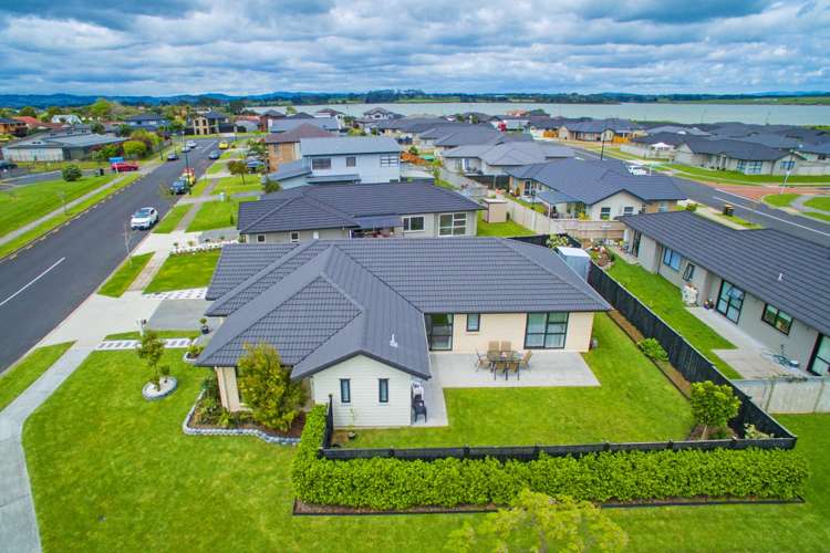 14 Scotsmoor Drive Wattle Downs_11