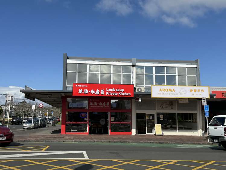 3 and 4/666 Dominion Road_0