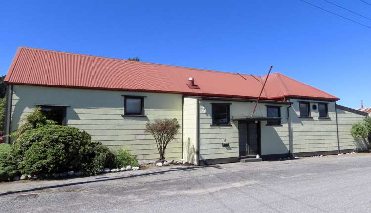 69 Shiel Street Reefton_21