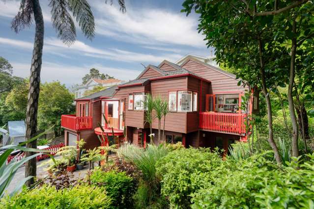 ARCHITECTURAL GEM IN CITY-END KARORI