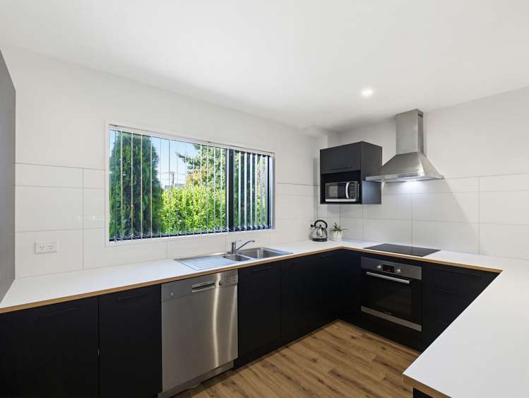 1/10 Parlane Street Addington_3